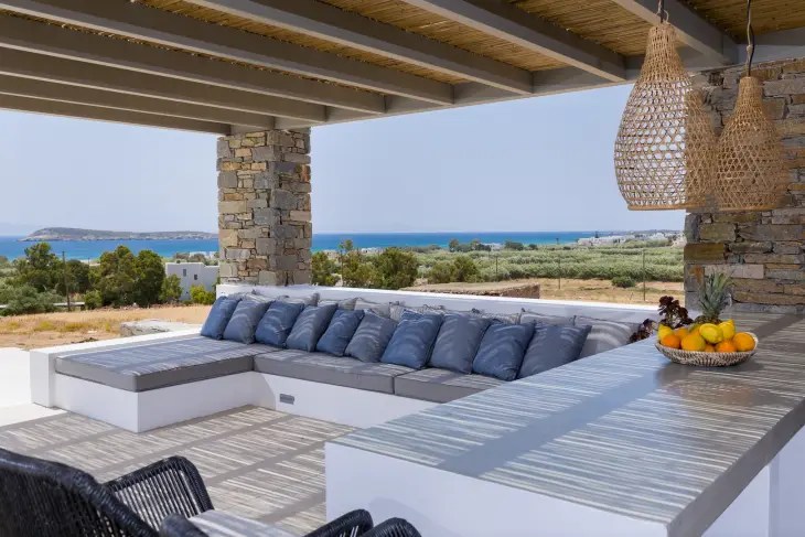 paros-deluxevilla-exoteriki-opsi-goldenbayparos.2gr1