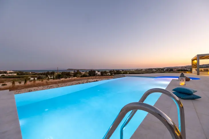 paros-luxury-villas-suites11-goldenbayparos