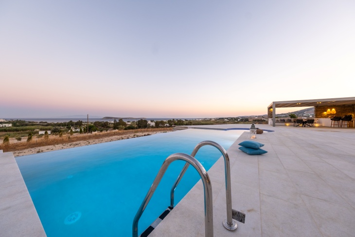 paros-luxury-villas-suites4-goldenbayparos